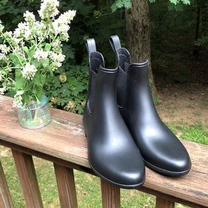 Aldo waterproof ankle boots, black, 6